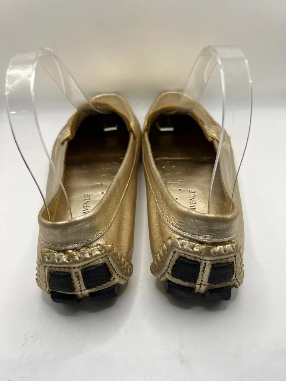 Saks Fifth Avenue Women’s Gold Leather Slip-On Driving Loafer Flats 8.5B